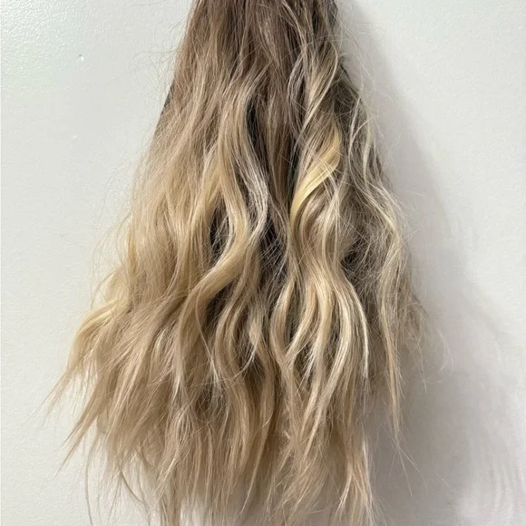 Chelsey Smith headband Blonde Wavy Hair Wig - Picture 6 of 7